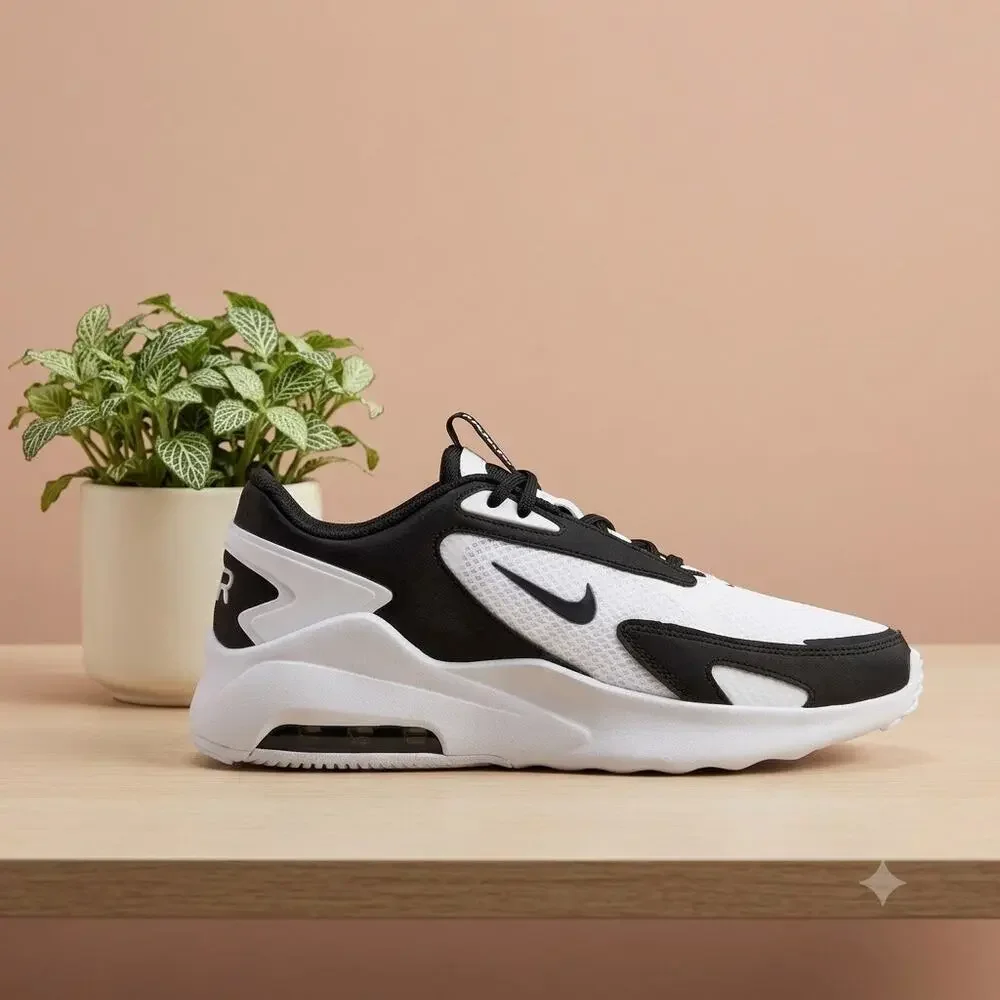 NWT Nike Air Max Bolt Women's Running Shoes, White Black White, 7.5 US